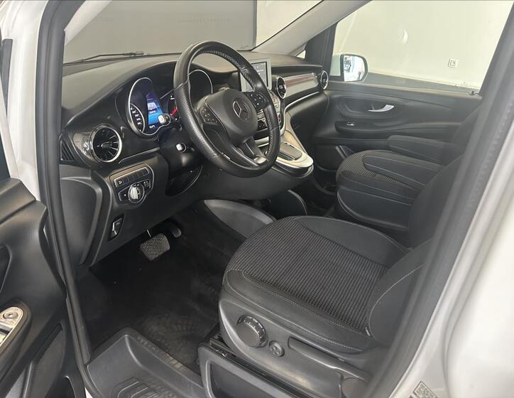 Mercedes-Benz Třídy V 12