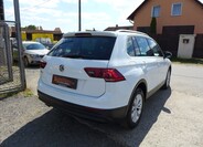 Volkswagen Tiguan 6