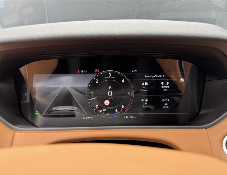 Land Rover Range Rover Velar 14