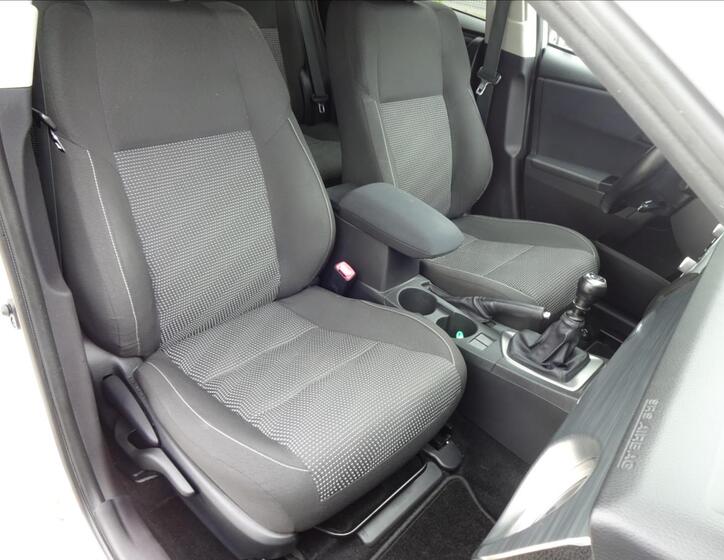 Toyota Auris 30