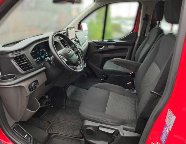 Ford Transit Custom 6