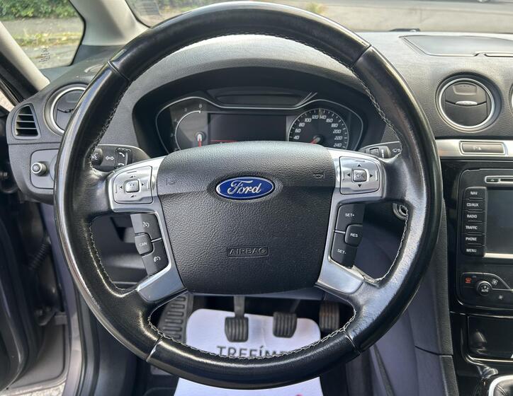 Ford Galaxy 51