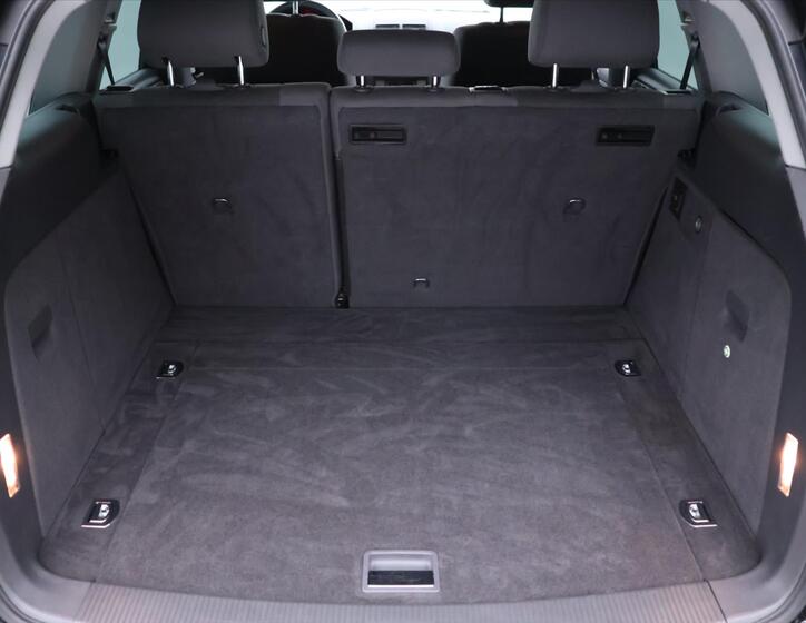 Volkswagen Touareg 10