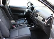Mitsubishi Outlander 16