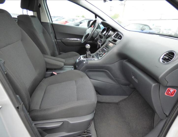 Peugeot 5008 37