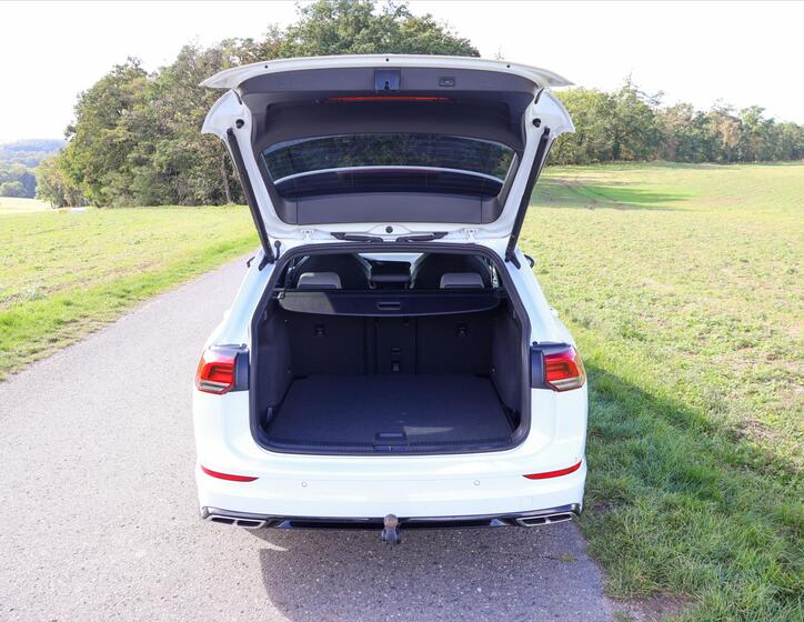 Volkswagen Golf 9