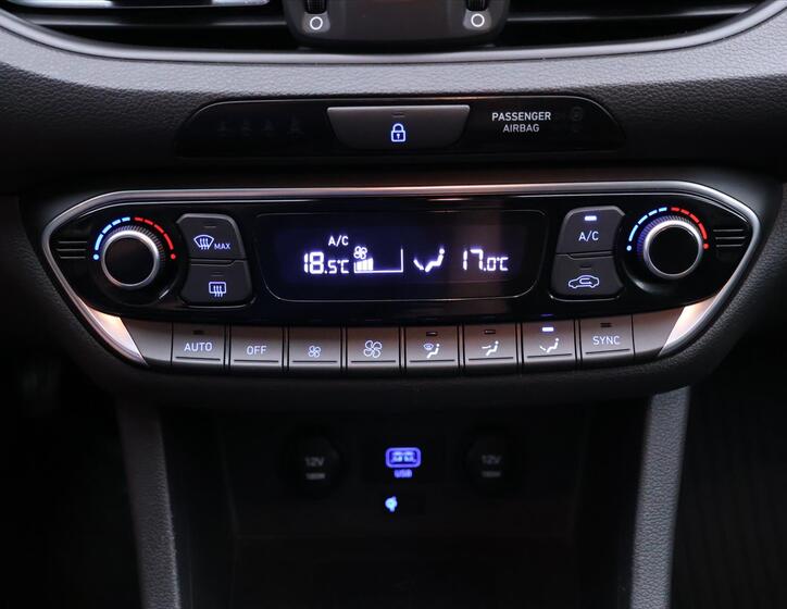 Hyundai i30 26