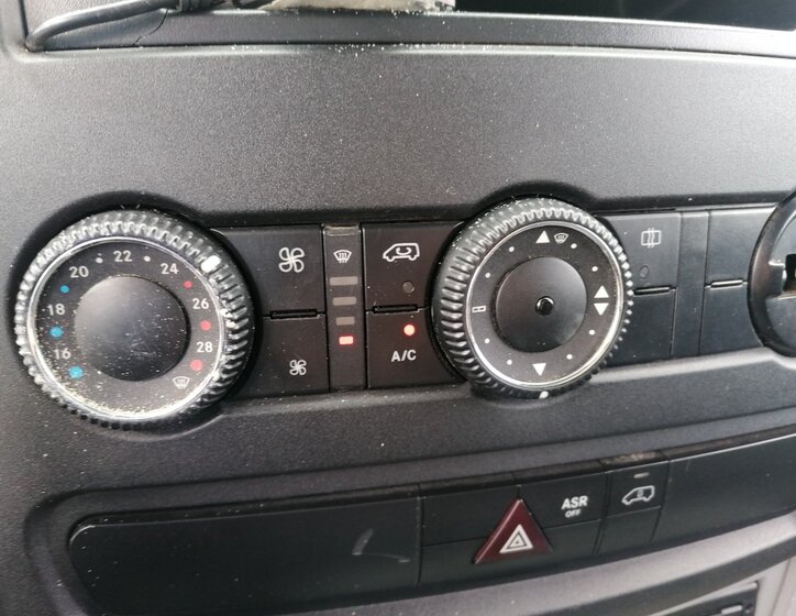 Mercedes-Benz Sprinter 12