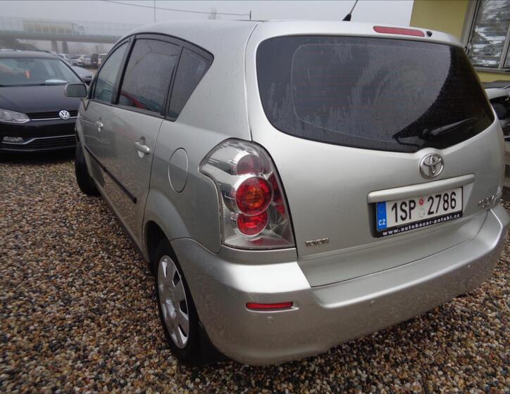 Toyota Corolla Verso 6