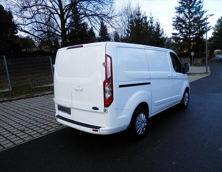 Ford Transit Custom 9