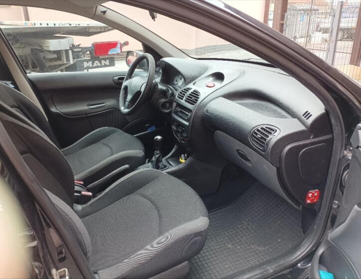 Peugeot 206 9