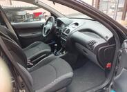 Peugeot 206 9