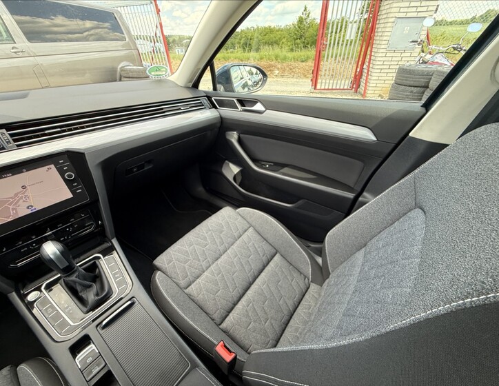 Volkswagen Passat 30