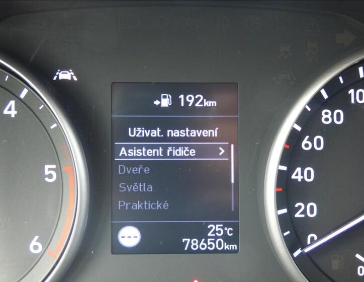 Hyundai i30 24