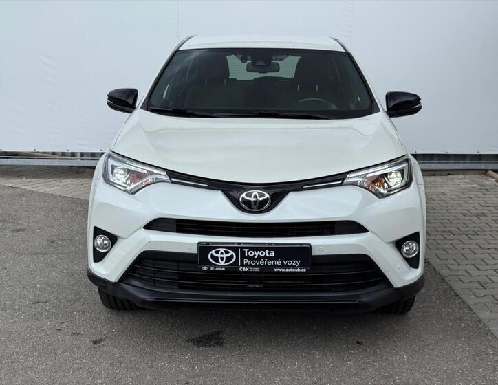 Toyota RAV4 2