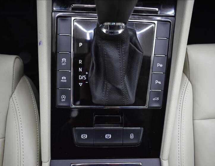 Škoda Superb 33