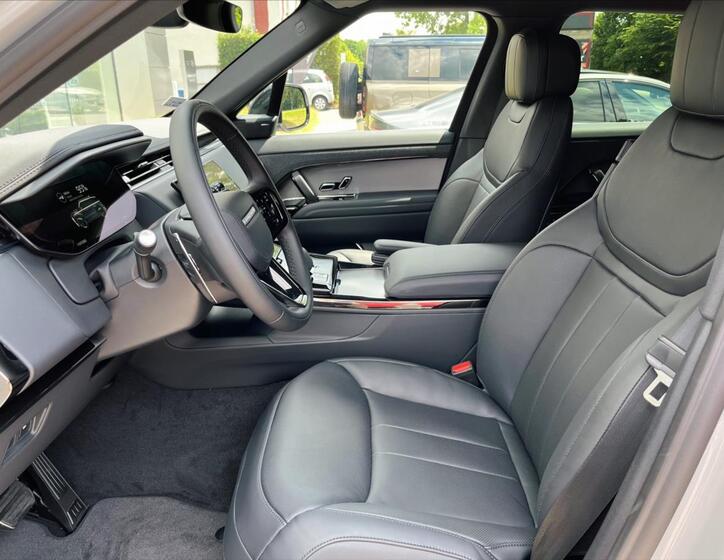 Land Rover Range Rover Sport 9