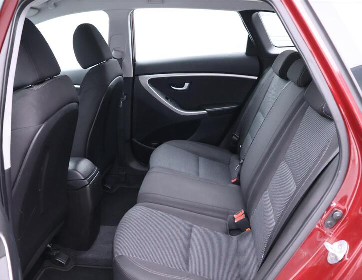 Hyundai i30 13