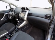 Toyota Verso 16