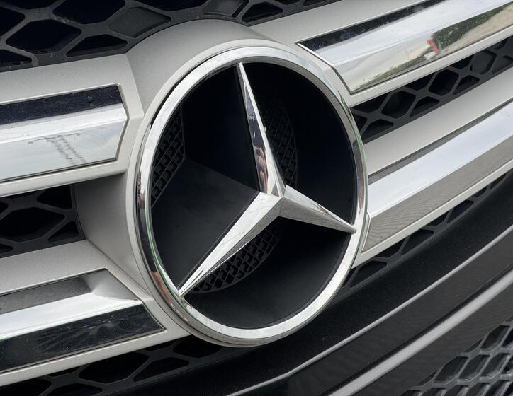 Mercedes-Benz GL 32