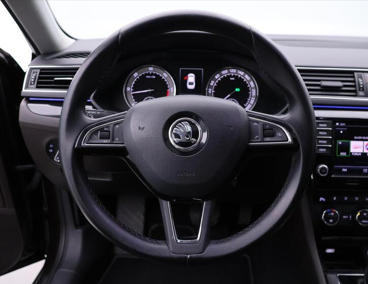 Škoda Superb 18