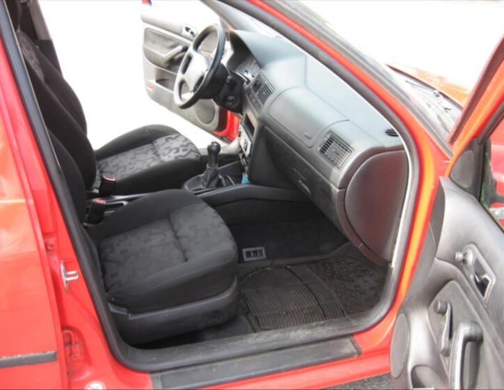 Volkswagen Golf 9