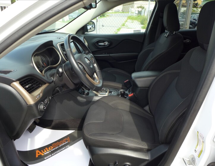 Jeep Cherokee 17