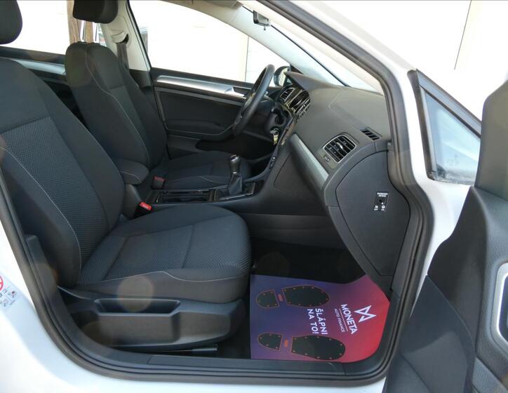 Volkswagen Golf 19