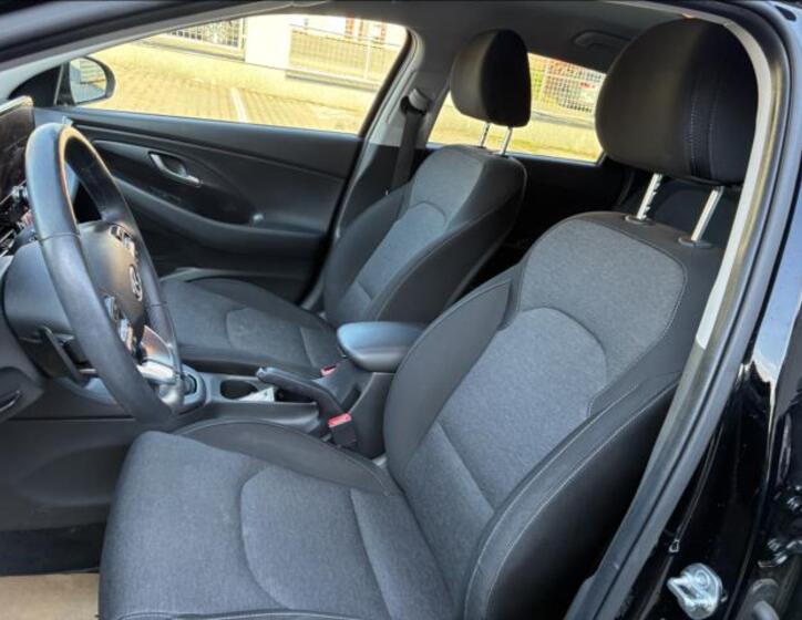Hyundai i30 10