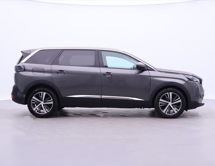 Peugeot 5008 8