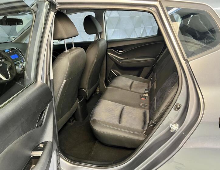 Hyundai ix20 12