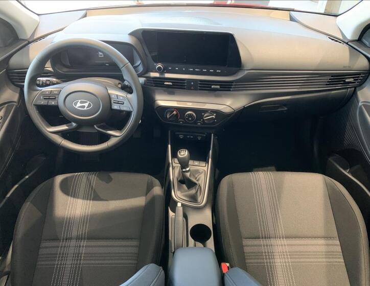 Hyundai i20 15