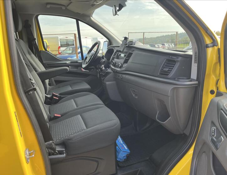 Ford Transit Custom 10