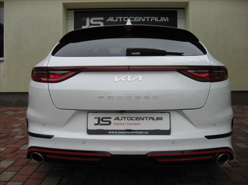 KIA ProCeed