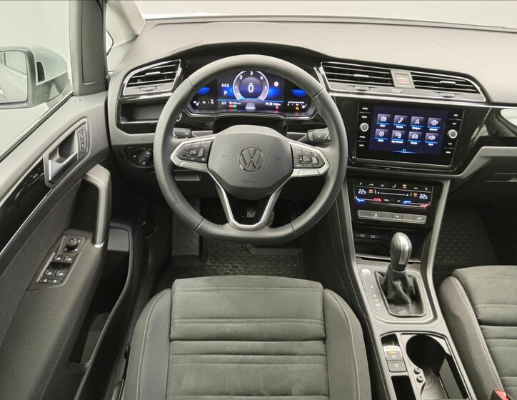 Volkswagen Touran 10