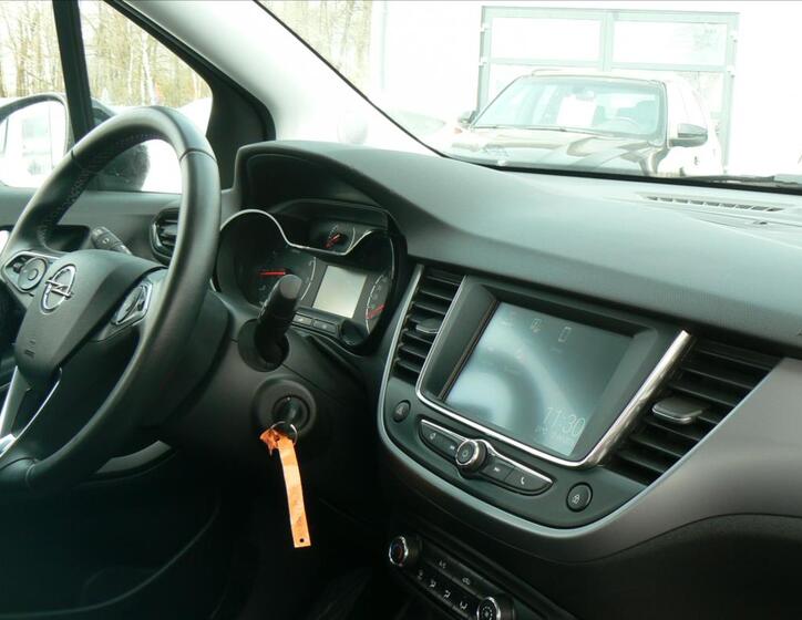 Opel Crossland X 19