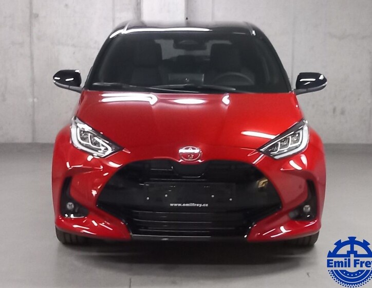 Toyota Yaris 1