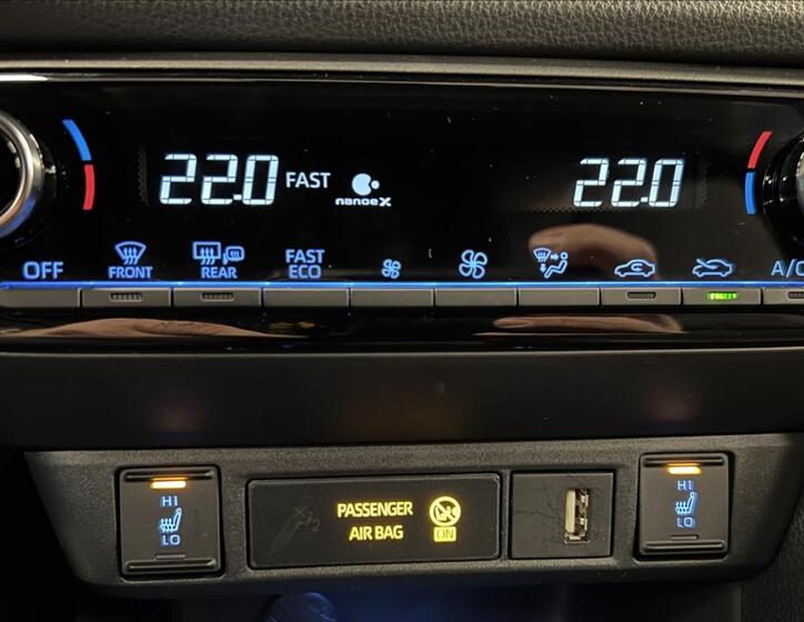 Toyota Yaris 6
