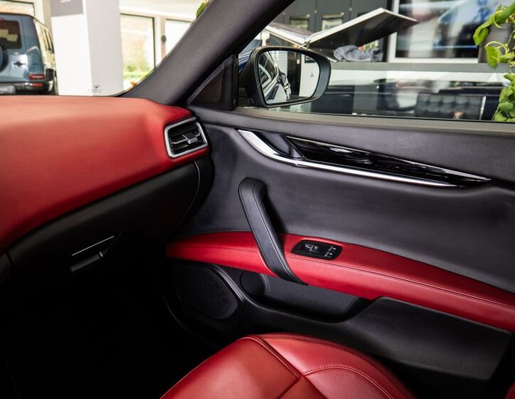 Maserati Ghibli 13