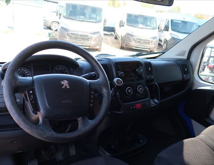 Peugeot Boxer 12