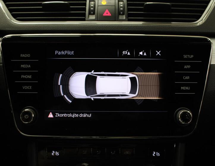 Škoda Superb 24