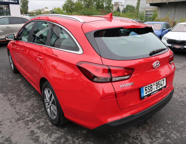 Hyundai i30 4