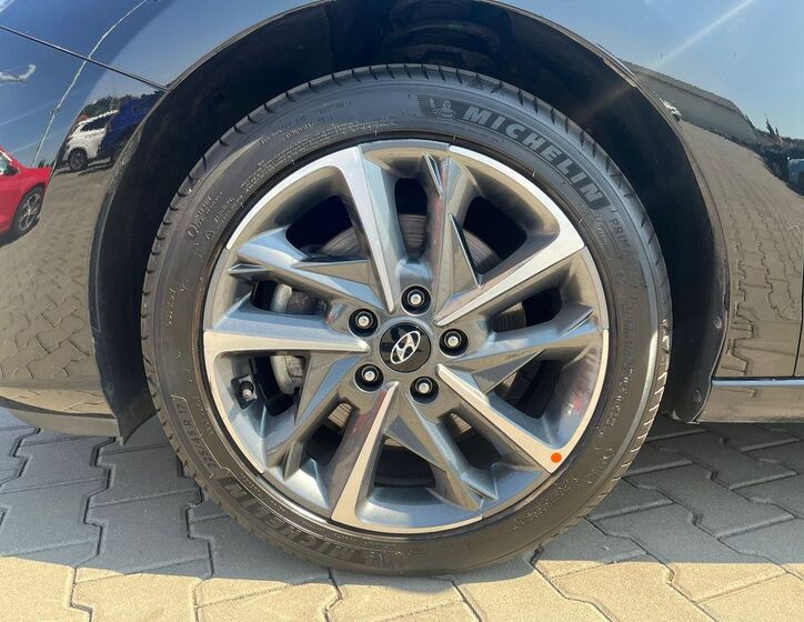 Hyundai i30 21