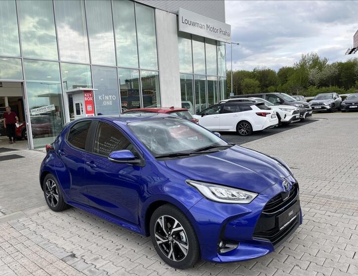 Toyota Yaris 1