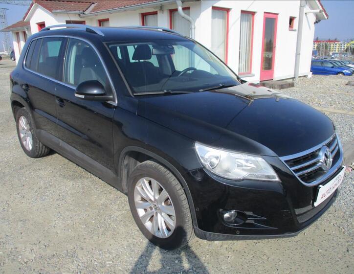 Volkswagen Tiguan 1