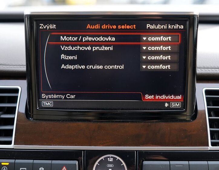 Audi A8 45