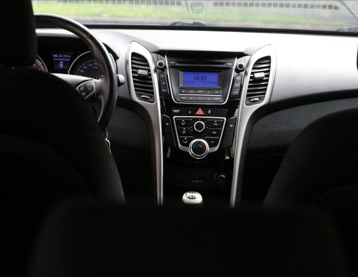 Hyundai i30 26