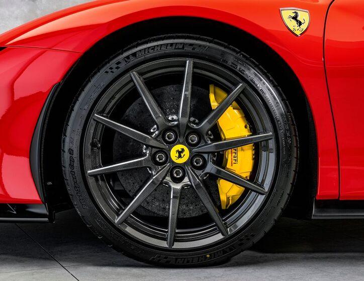 Ferrari SF90 8