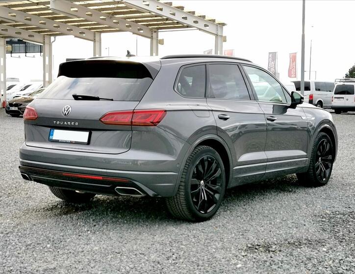 Volkswagen Touareg 3