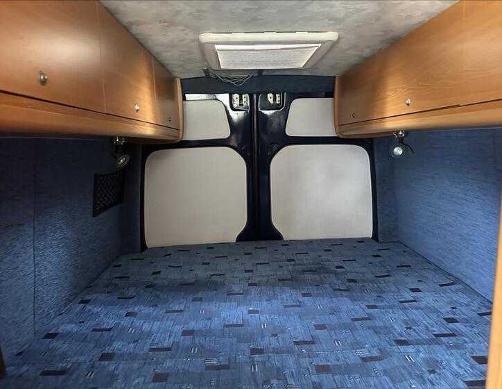Mercedes-Benz Sprinter 10